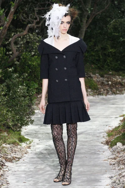 Look 32